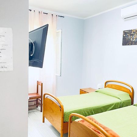 Affitta Camere Di Mattia Self Check In Фьюмичино Экстерьер фото